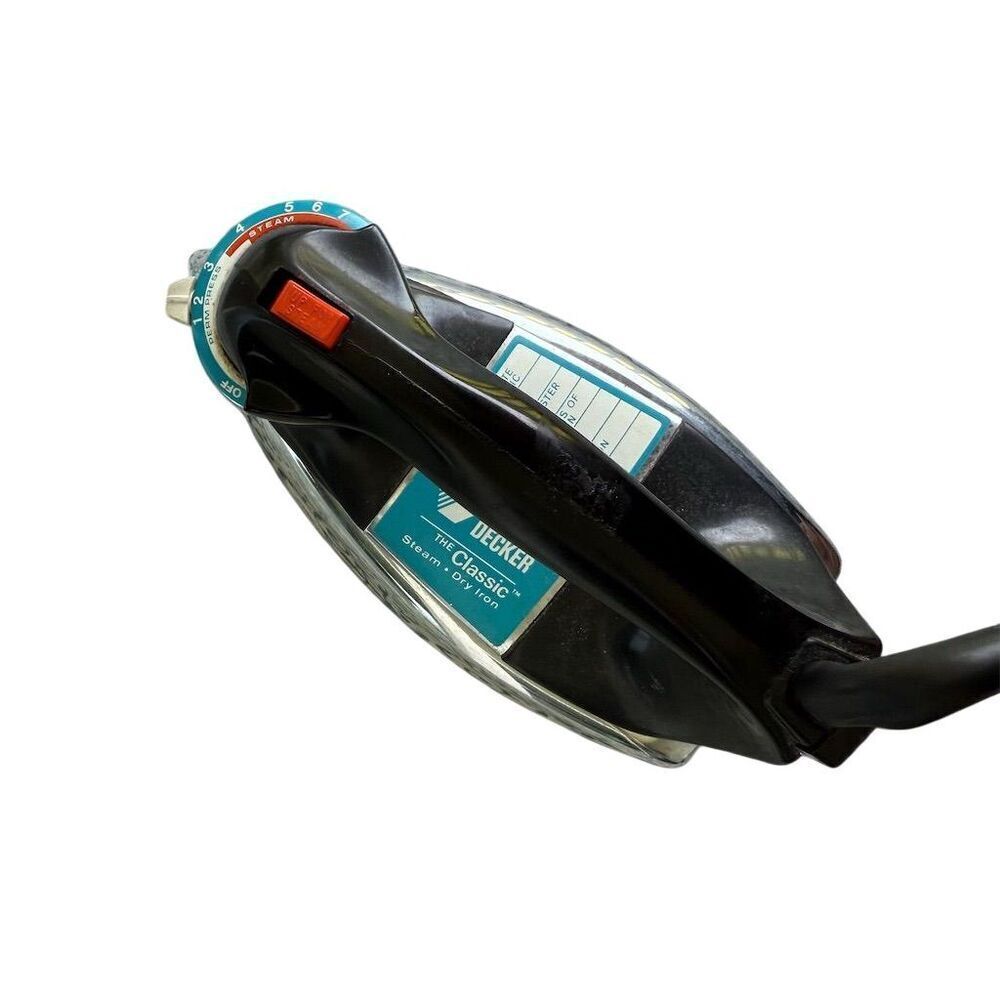 Black and Decker Classic Steam Dry Iron Black Vintage - Picture 4 of 5
